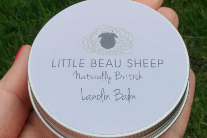 Lanolin Balm from Little Beau Sheep – natural skincare for dry ski